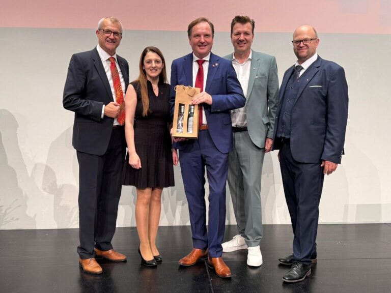 Neues Team des Salzburger Wirtschaftsverbands (SWV) bei Landeskonferenz